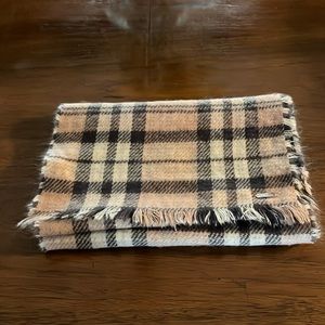 Steve Madden Reversible Scarf